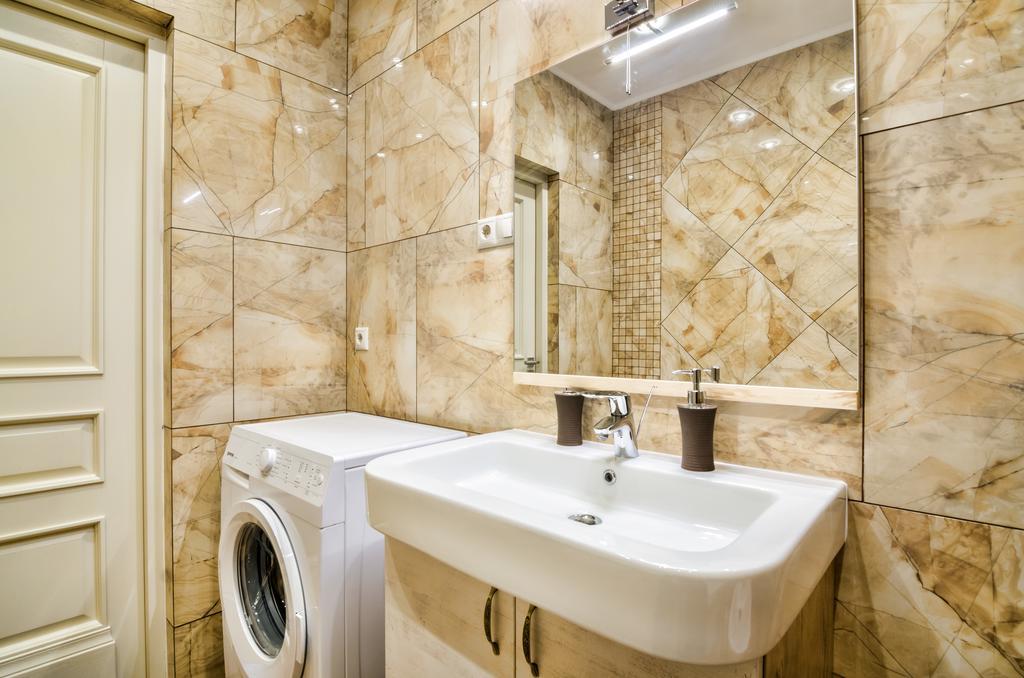 Leogrand Apartments Z Panoramoyu Lvova Dış mekan fotoğraf