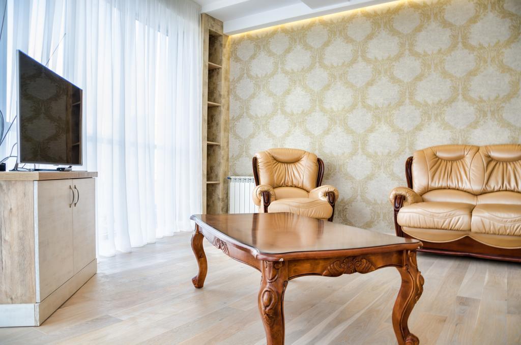 Leogrand Apartments Z Panoramoyu Lvova Dış mekan fotoğraf